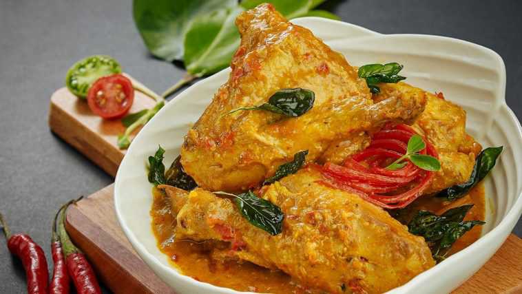 Resep Membuat Ayam Woku Belanga Manado